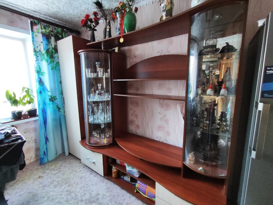 Продам стенку в Отличном состоянии