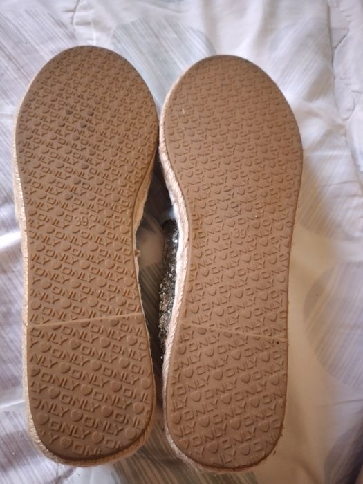 Обувь женская 39 размер