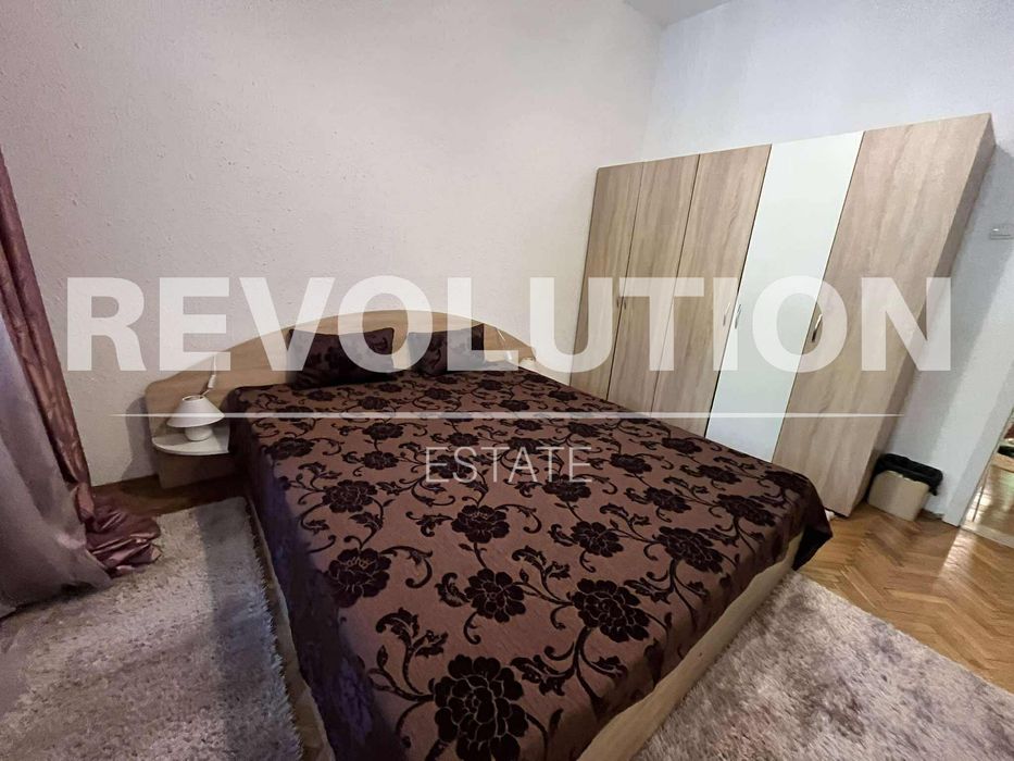 Дава се под наем Двустаен апартамент в Варна, Център - 70 кв.м за 395 € - Снимка #1