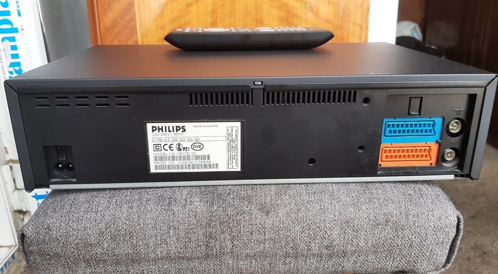 Vând videorecorder stereo philips în stare bună