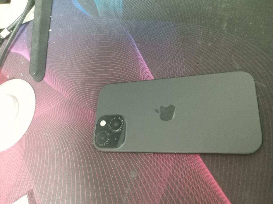 Айфон 15 без царапины