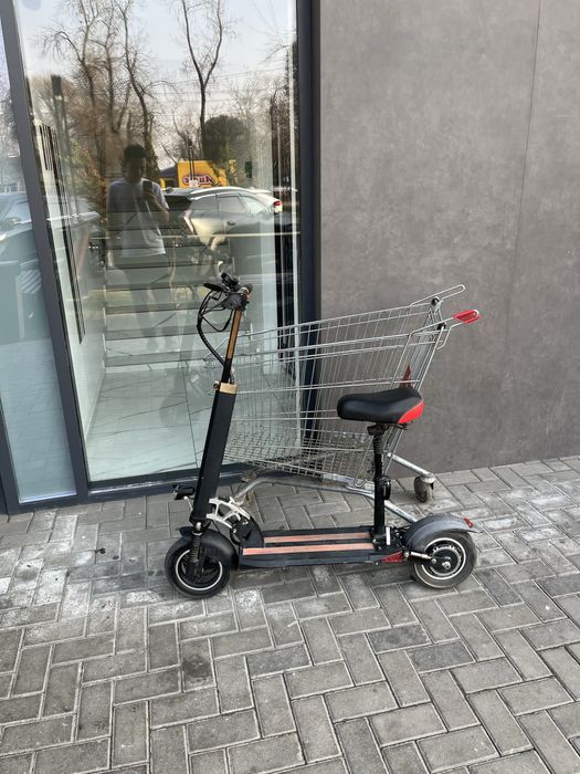 Электросамокат в