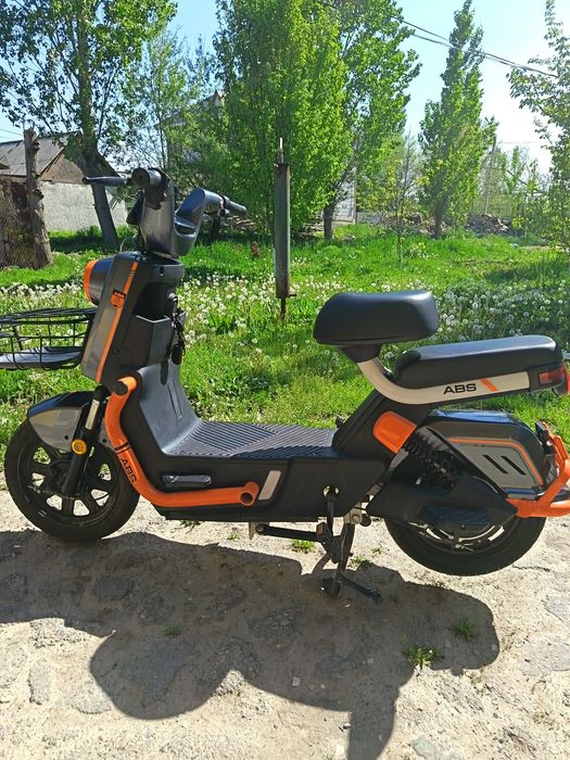 Скутер Танк сатылады.