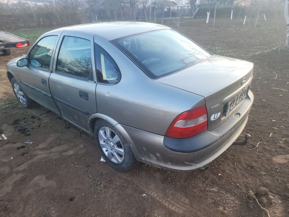 Вектра б 1.6 16в на части/vektra b 1.6 16v na chasti