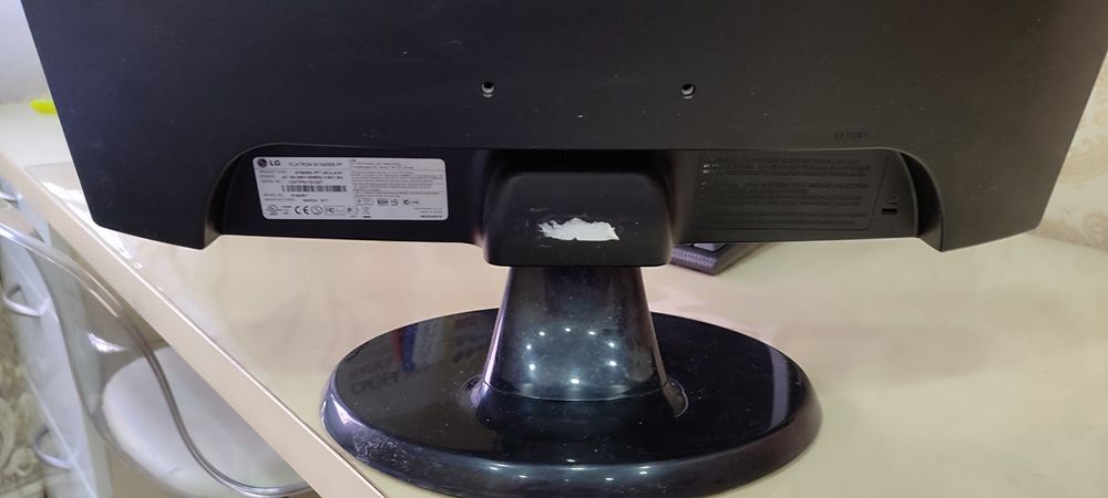 Продам монитор б/у