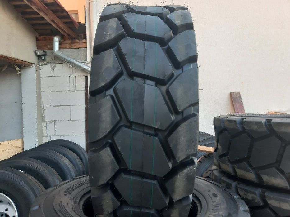 Anvelope noi industriale 10-16.5 Cauciucuri de bobcat cu garantie 2