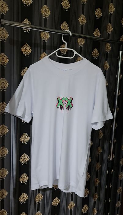 Tricou reducere Givenchy  / off white