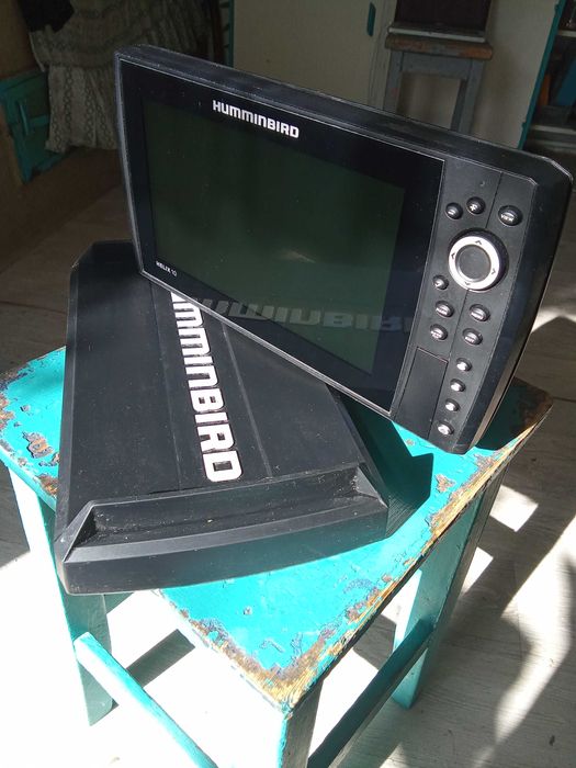Sonar Humminbird helix 10 +card Navionics