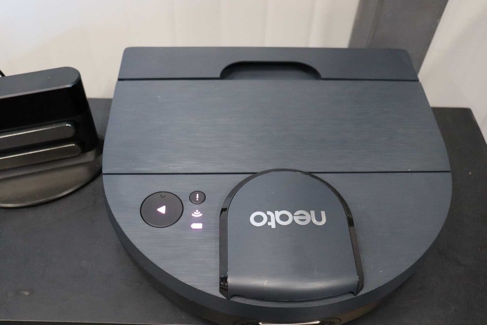 Мощна прахосмукачка робот Neato Robotics D8, Lidar,  100мин., Alexa