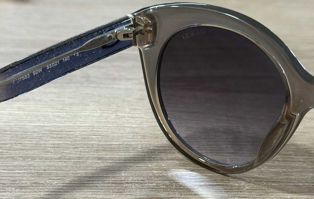 Слънчеви очила Guess GU7553