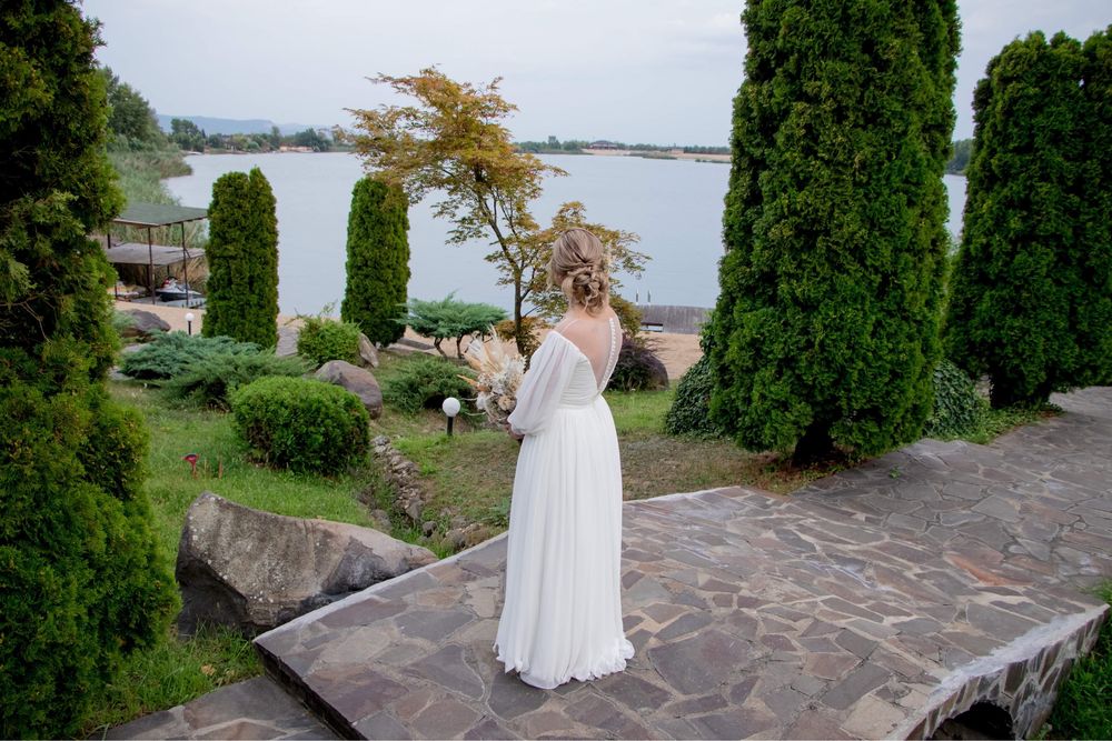 Vand rochie de mireasa usoara