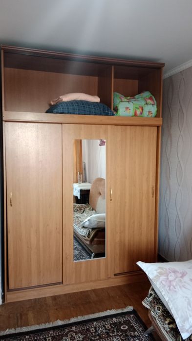 Продам 2х.ком. кв.полностью мебелированна