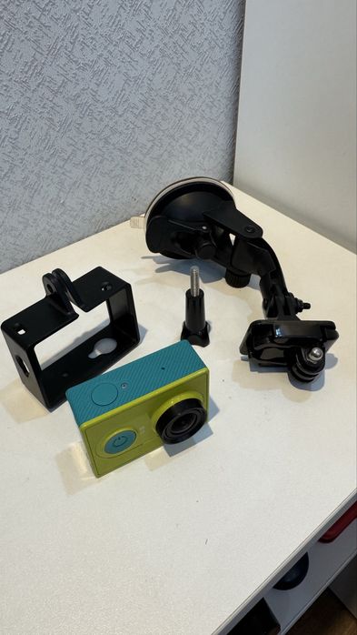 GoPro с креплением -присоской