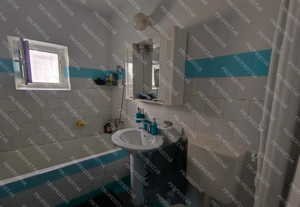 Persoană fizică, vânzare apartament 4 camere sau schimb cu 2 camere