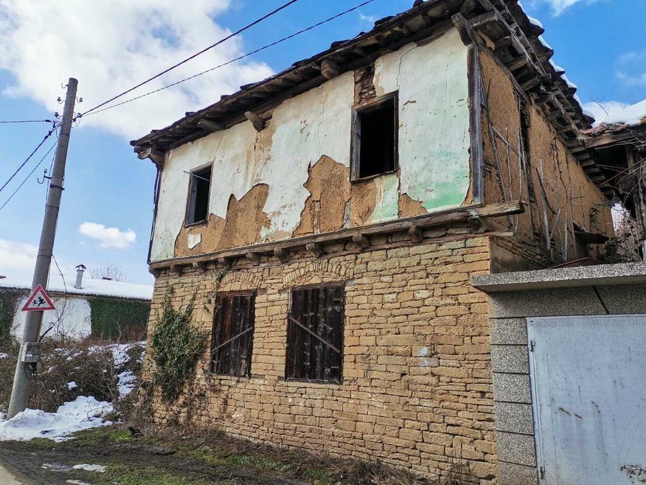 Продава се Къща в с. Раховци, Област Габрово - 72 кв.м за 556 €/кв.м - Снимка #2