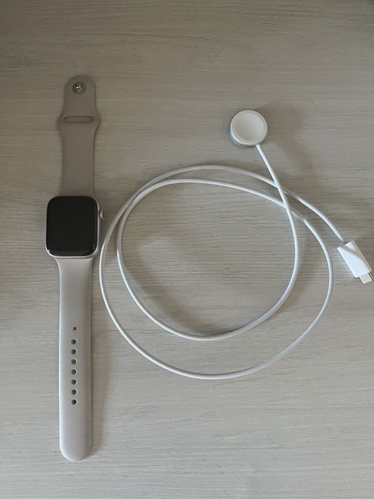 Продам Apple Watch Series 9 45mm