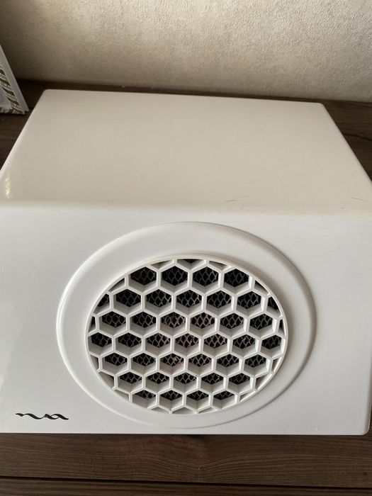 Вытяжка для маникюра  15000