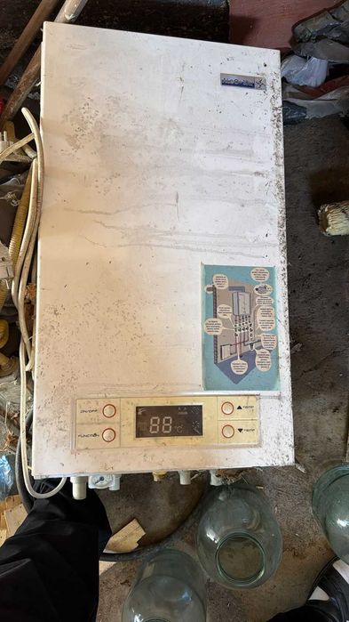 Продам газовый котел АЛЕО