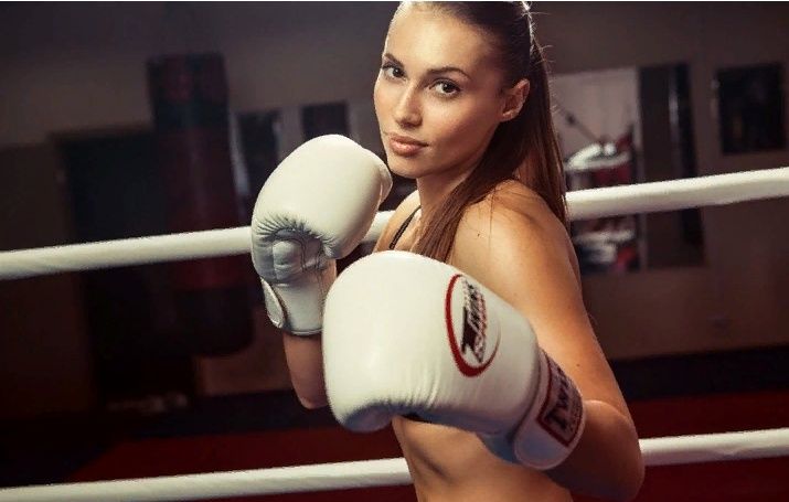 Бокс для девочек и мальчиков есть индивидуальный и группавое занятия