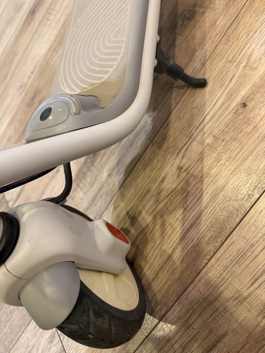 Trotineta electrica Segway Ninebot Zing C8
