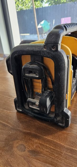 Dewalt radio 18v