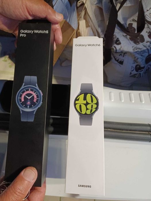 Смарт часовник Samsung