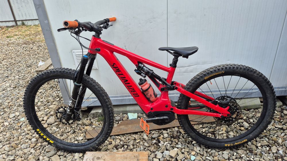 Bicicleta electrică Specialized turbo levo