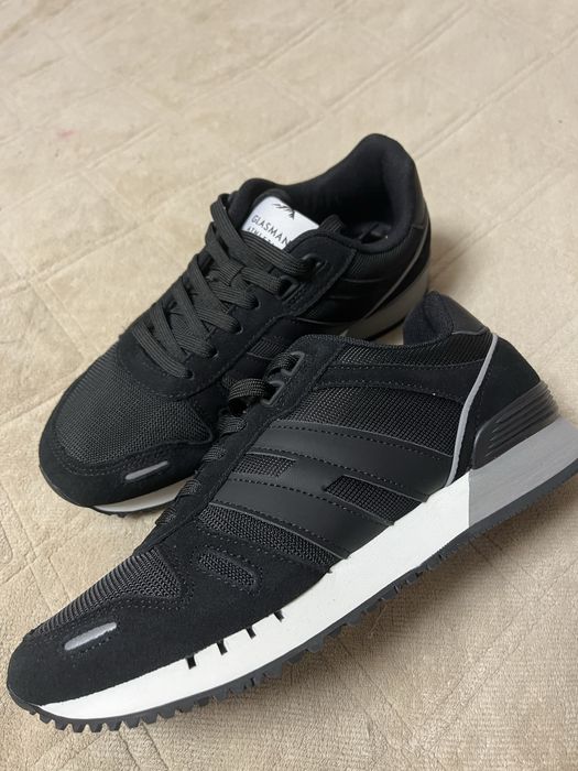 Кроссовки весна-лето 40р