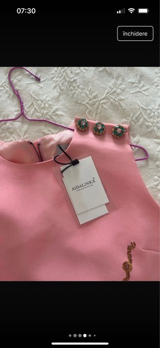 Rochie eleganta cu nasturi bijuterie model dolce gabanna