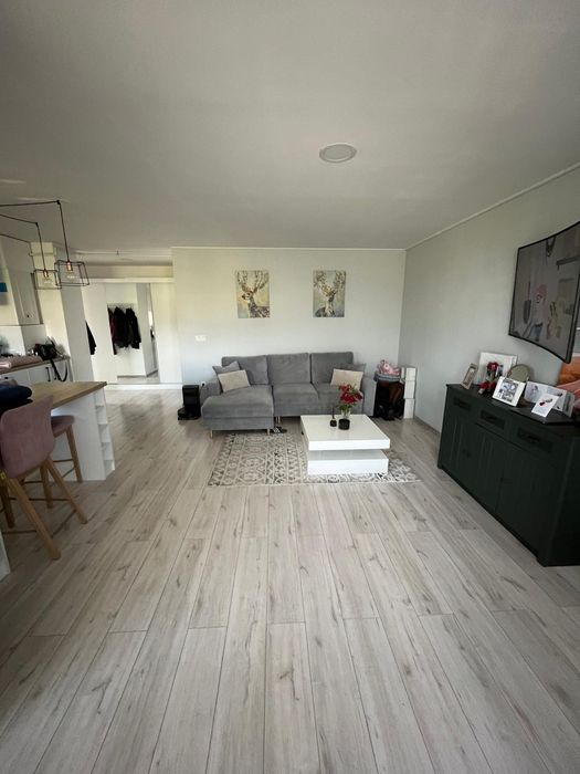 Închiriez apartament cu 2 camere Unirii