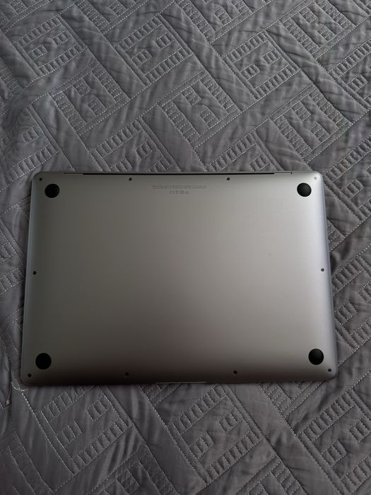 Продам macbook air 13 2020