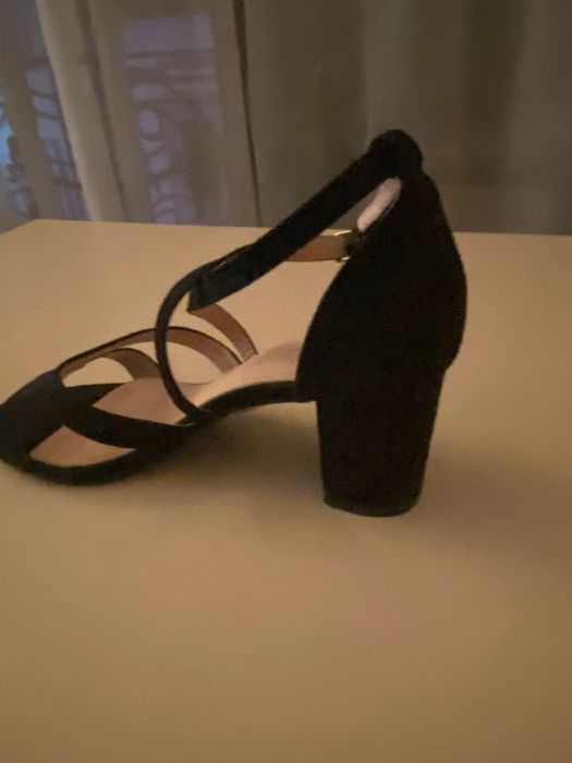 Vand sandale negre nr. 39