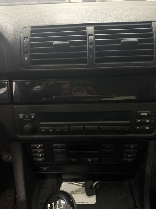 Продавам БМВ 525 ТДС