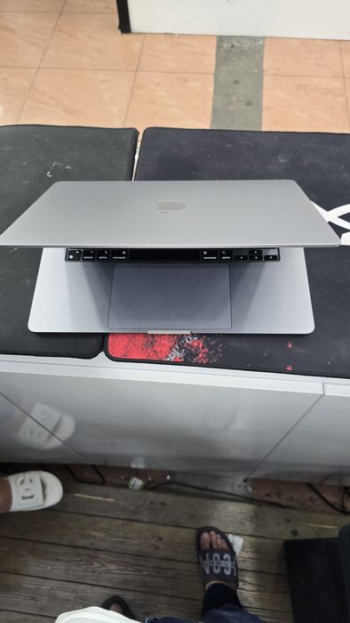 Macbook Air M2 15 ekranli Arzoonga