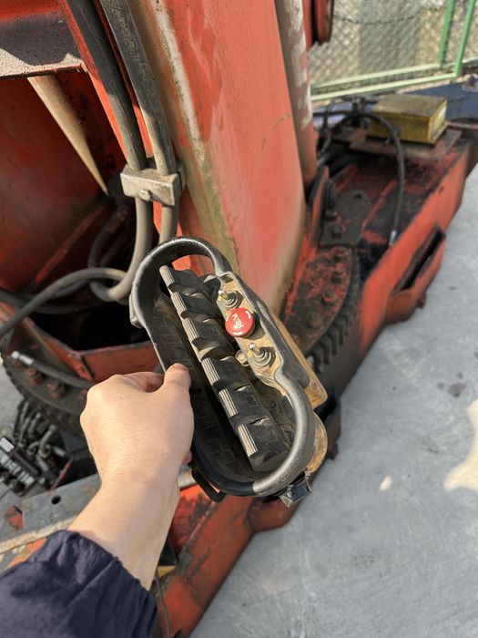 Kran manipulyator sotiladi