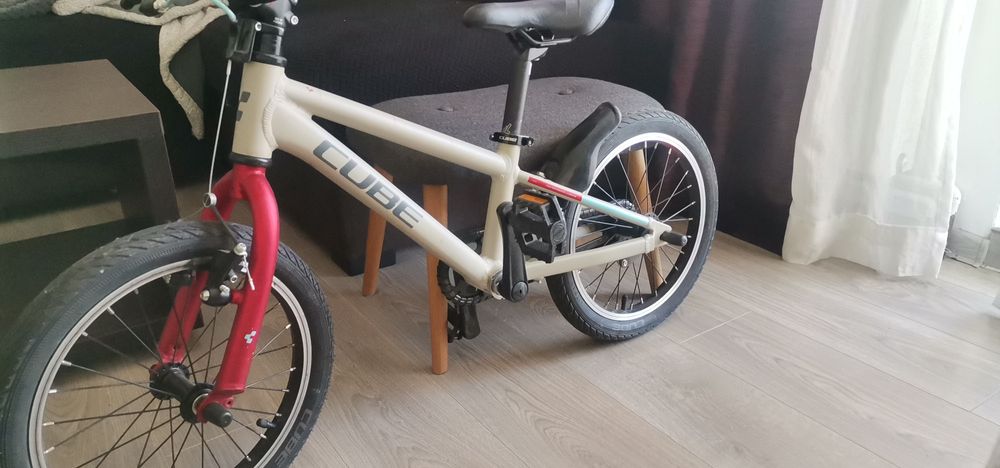 Bicicletă cube ptr copii