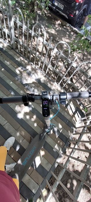 Vând trotinetă electrică Motus Scooty