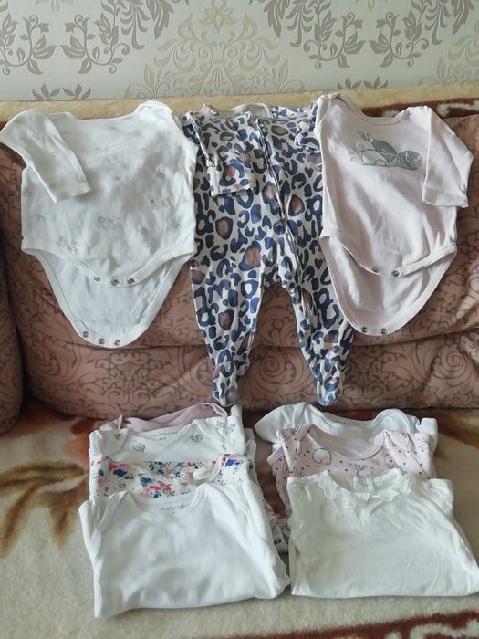 Детские вещи. Листайте карусель