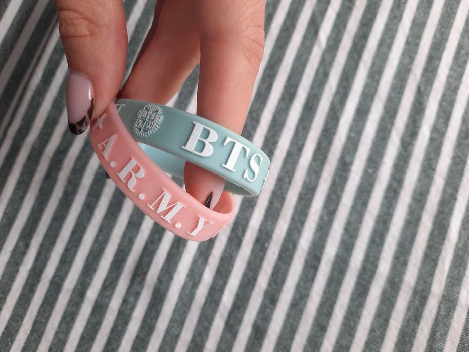 Силиконови гривни BTS