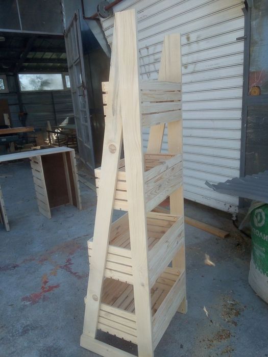 Търговско обзавеждане (Моля, прочетете описанието в обявата))