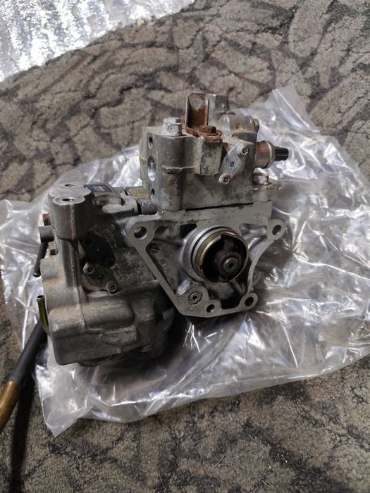 Запчасти на ДВС 4G64