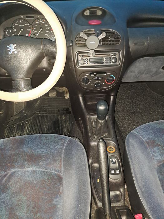 Peugeot 206  2000cm3