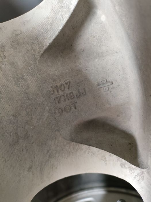 Диски от Тойота Ленд Крузер 105