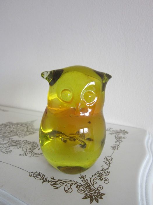 cadou feng shui Bufnita Pilgrim arta sticla masiva handmade anii 1960