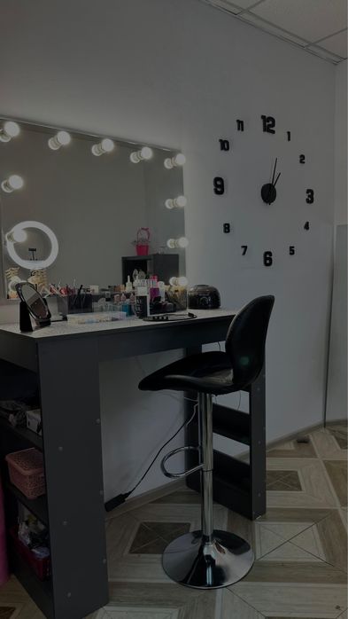 Ресницы и брови в уютной студии