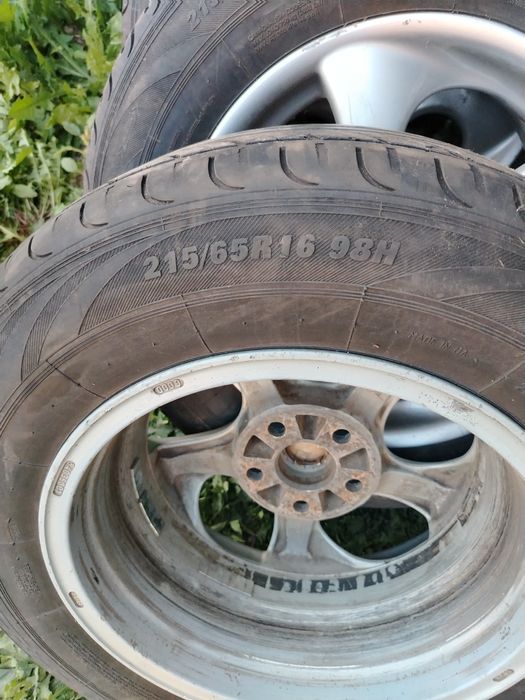Продам диски с шинами R16