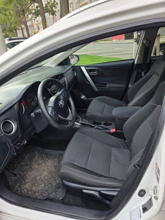 Toyota Auris Hybrid + GPL