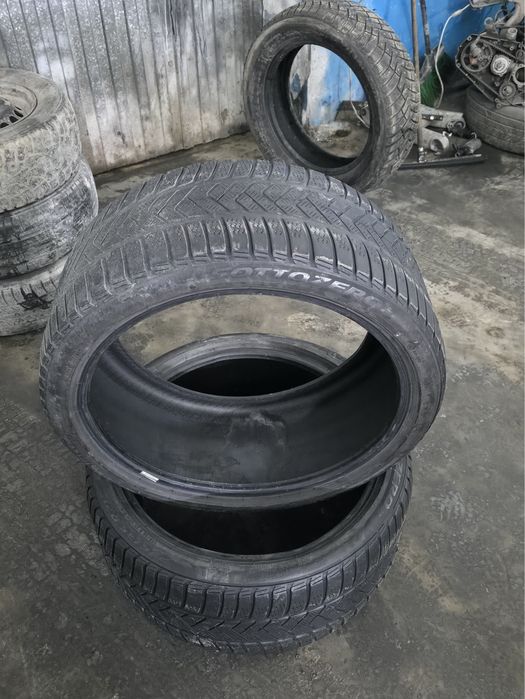 Продаю шины 2 штуки 275/35/R21