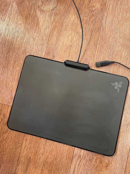 Коврик для мыши Razer Firefly с настраиваемой подсветкой