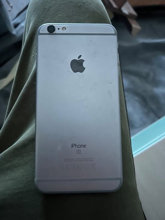 Продава се IPhone 6s Plus